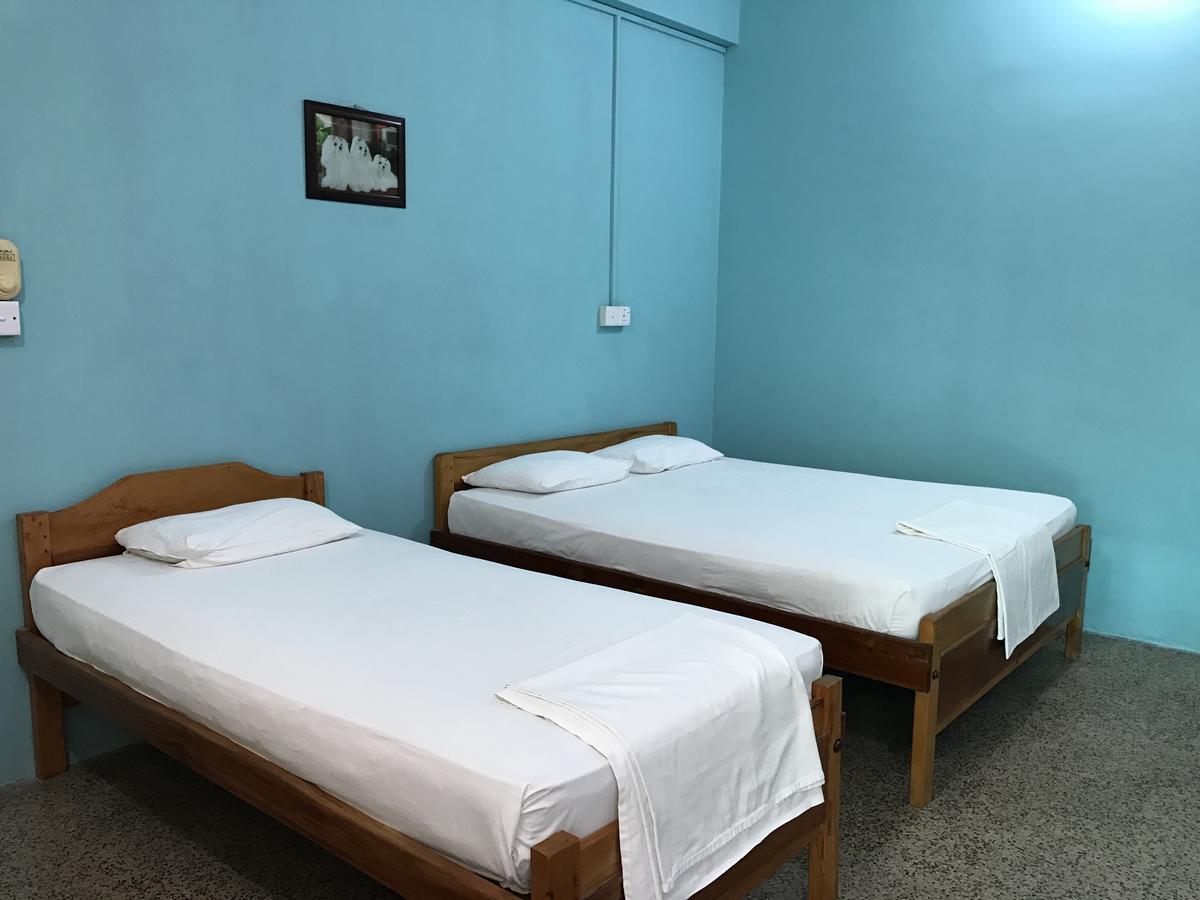 Gnaanams Hotel And Restaurant Джафна Экстерьер фото