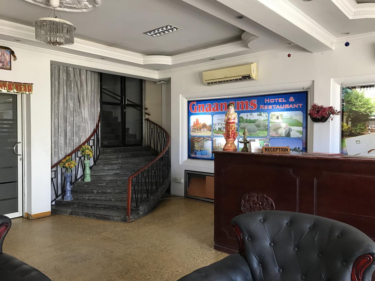 Gnaanams Hotel And Restaurant Джафна Экстерьер фото
